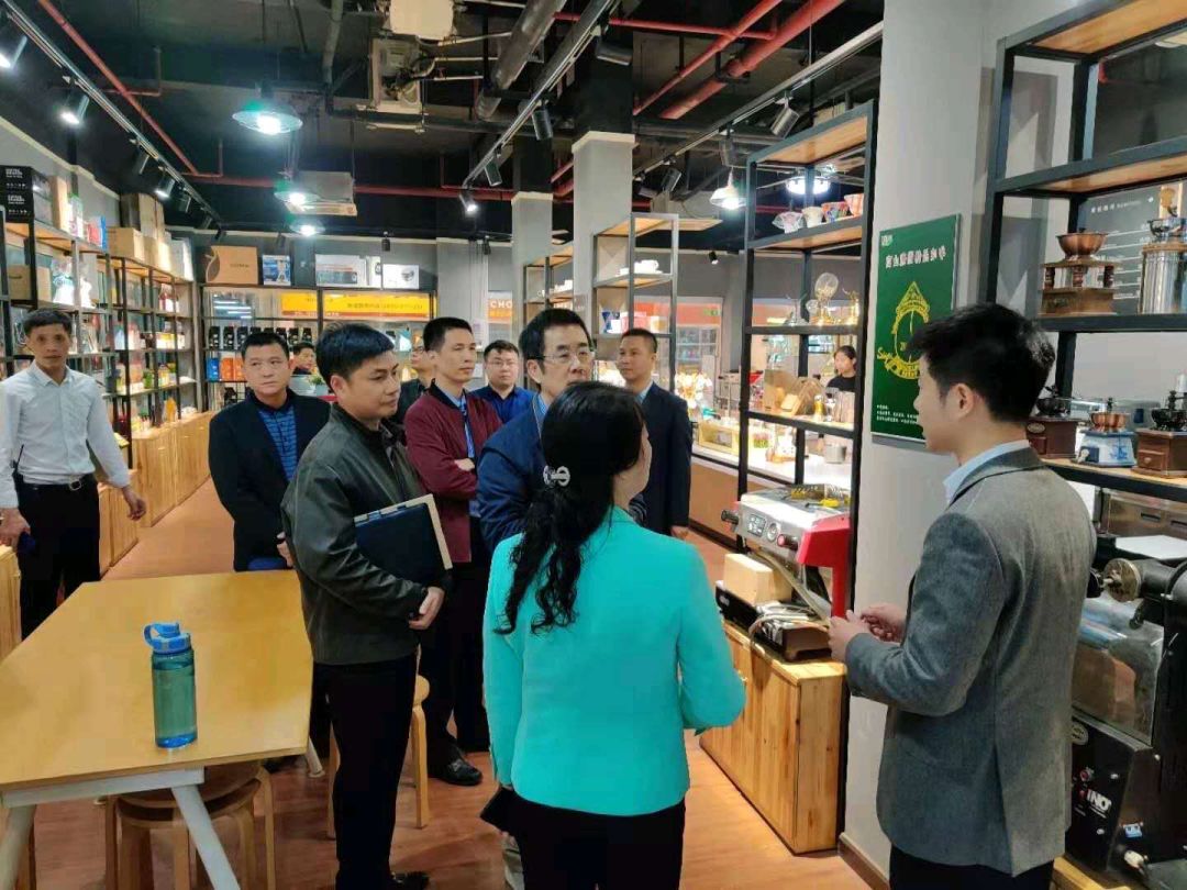 【市場動態】白云區副區長盧綺文帶隊到金達咖啡飲品城檢查安全生產工作